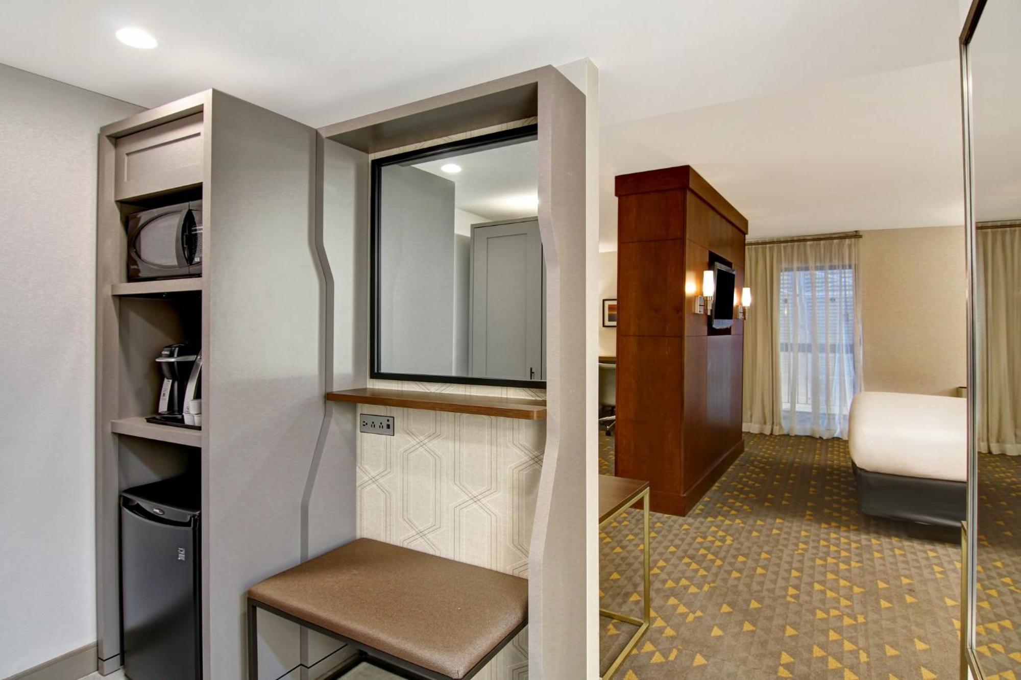 Holiday Inn Oakville Centre By Ihg Exteriör bild