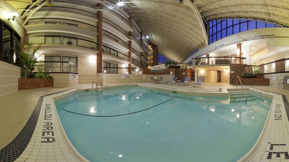 Holiday Inn Oakville Centre By Ihg Exteriör bild